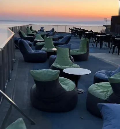 Mavi Yesil Cafe Restaurant Konaklama Plaj Turizm Isletmeleri
